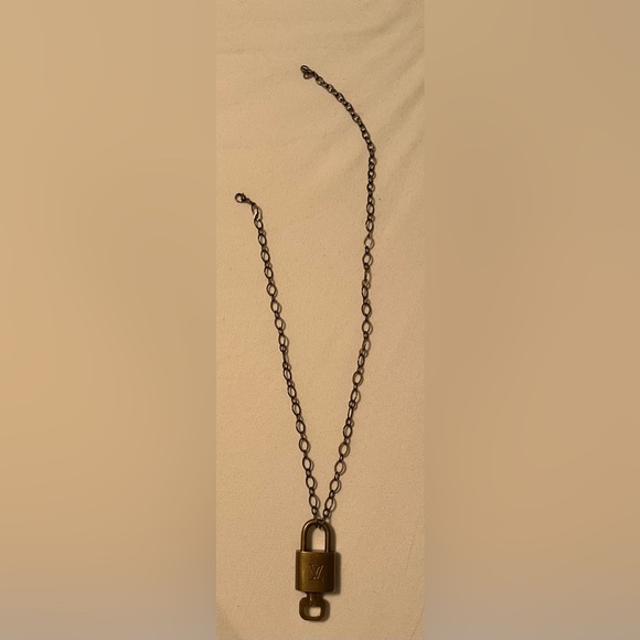 Necklace with authentic Louis Vuitton Lock and Key - Picture 2 of 3